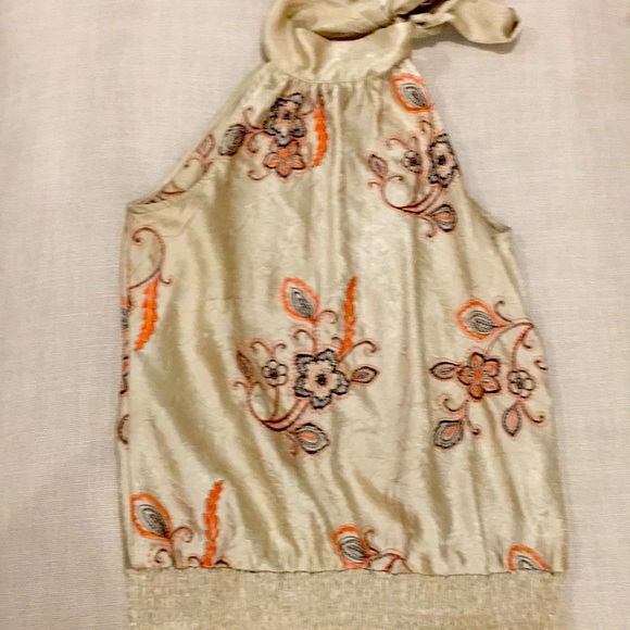 Sleeveless turtleneck style blouse - Picture 1 of 6